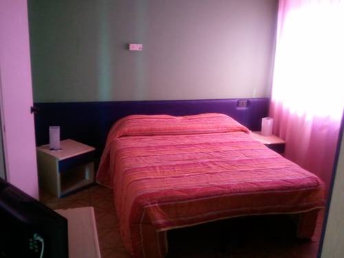 Imagen de la habitación del Hotel Ristorante Euromotel Bari. Foto 6