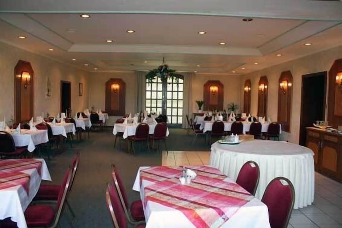 Imagen del bar/restaurante del Hotel Ristorante Herbstein. Foto 5