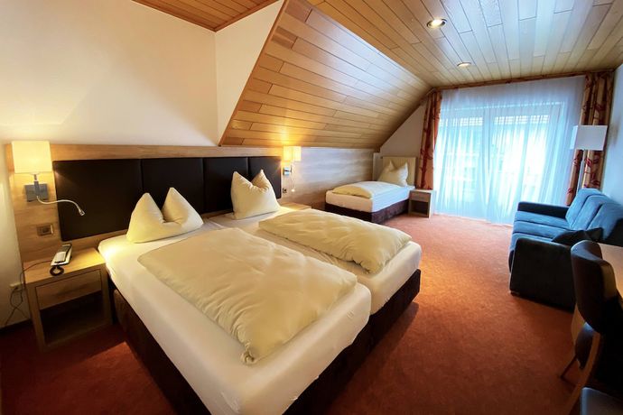 Imagen de la habitación del Hotel Ristorante Herbstein. Foto 17