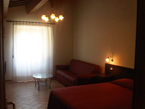 Imagen de la habitación del Hotel Ristorante Il Cavaliere. Foto 7