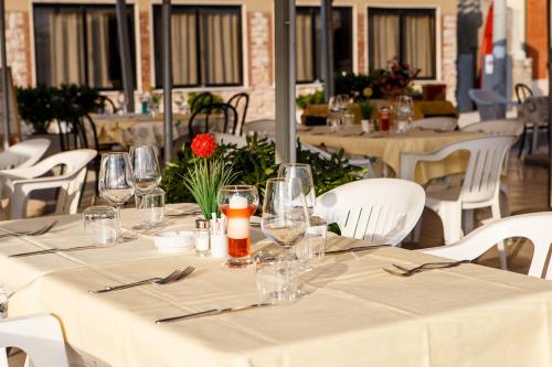 Imagen general del Hotel Ristorante Il Gabbiano, Cecina. Foto 3