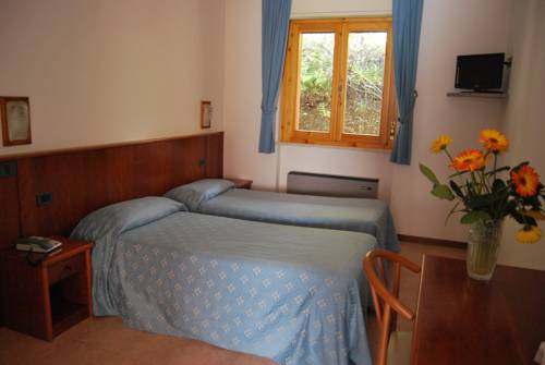 Imagen de la habitación del Hotel Ristorante Il Gabbiano, Passignano Sul Trasimeno. Foto 4