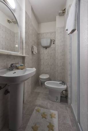 Imagen de la habitación del Hotel Ristorante Il Gabbiano, Passignano Sul Trasimeno. Foto 8