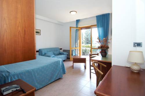 Imagen de la habitación del Hotel Ristorante Il Gabbiano, Passignano Sul Trasimeno. Foto 9