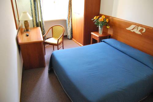 Imagen de la habitación del Hotel Ristorante Il Gabbiano, Passignano Sul Trasimeno. Foto 15