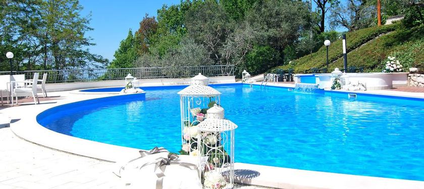 Imagen de la piscina del Hotel Ristorante L\'Ulivo. Foto 20