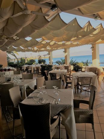 Imagen del bar/restaurante del Hotel Ristorante La Lampara. Foto 2