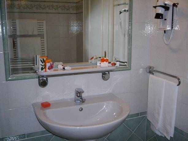 Imagen de la habitación del Hotel Ristorante La Lampara. Foto 10