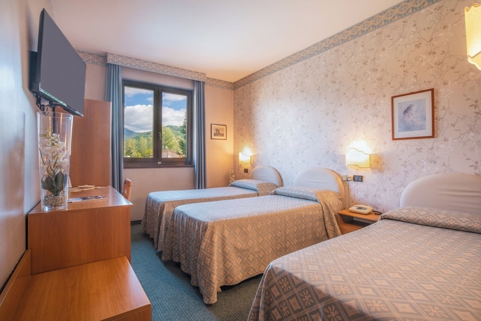 Imagen de la habitación del Hotel Ristorante La Lanterna, Castelnuovo di Garfagnana. Foto 8