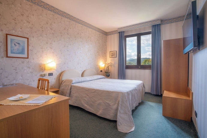 Imagen de la habitación del Hotel Ristorante La Lanterna, Castelnuovo di Garfagnana. Foto 11