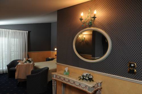 Imagen de la habitación del Hotel Ristorante La Lanterna. Foto 11