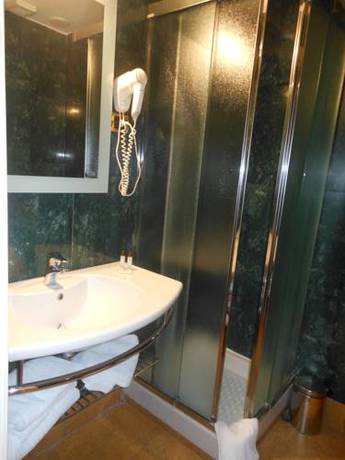 Imagen de la habitación del Hotel Ristorante La Lanterna. Foto 13