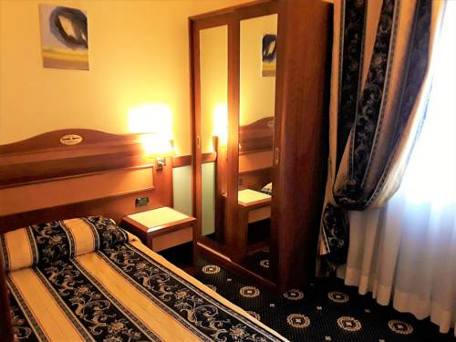 Imagen de la habitación del Hotel Ristorante La Piana. Foto 10