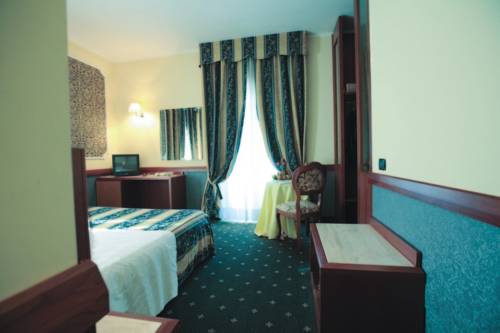 Imagen de la habitación del Hotel Ristorante La Piana. Foto 12