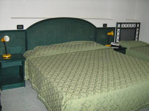 Imagen de la habitación del Hotel Ristorante La Scogliera, Amantea. Foto 9