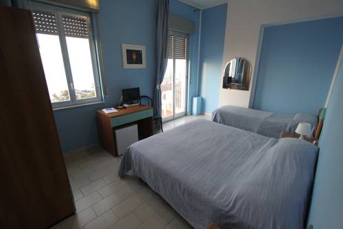 Imagen de la habitación del Hotel Ristorante La Scogliera, Gliaca di Piraino. Foto 11