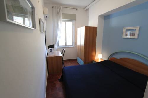 Imagen de la habitación del Hotel Ristorante La Scogliera, Gliaca di Piraino. Foto 14