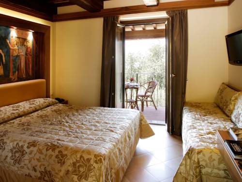 Imagen de la habitación del Hotel Ristorante La Terrazza, Asis. Foto 9