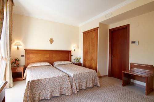 Imagen de la habitación del Hotel Ristorante Le Terrazze Sul Gargano. Foto 10