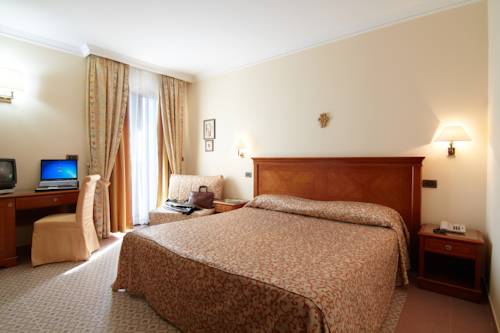 Imagen de la habitación del Hotel Ristorante Le Terrazze Sul Gargano. Foto 15
