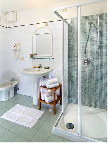 Imagen de la habitación del Hotel Ristorante Locanda Rosy. Foto 16