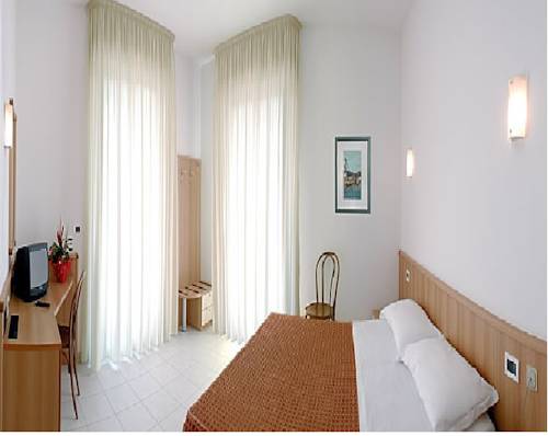 Imagen de la habitación del Hotel Ristorante Lucia. Foto 2