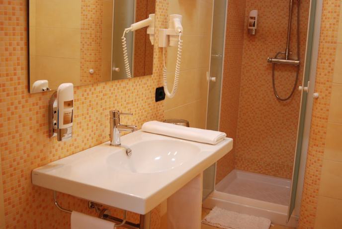 Imagen de la habitación del Hotel Ristorante Milano. Foto 8