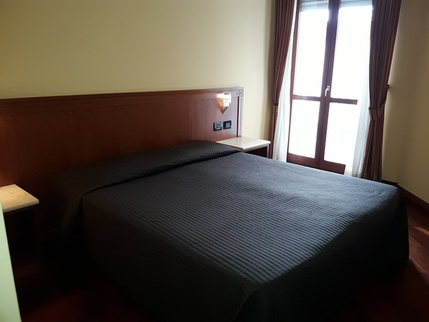 Imagen de la habitación del Hotel Ristorante Miralago, Terni. Foto 7