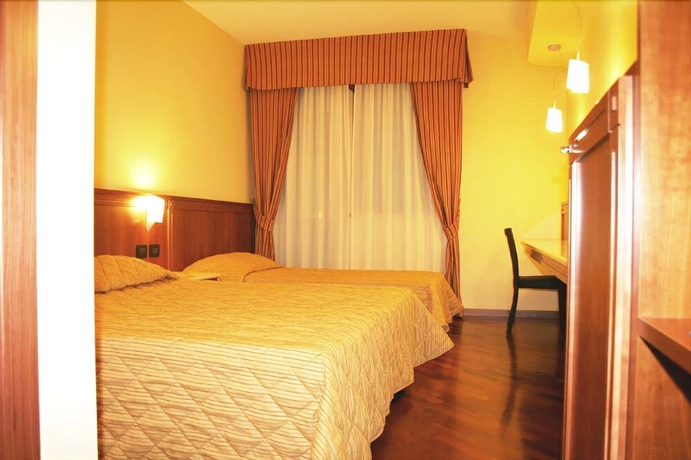 Imagen de la habitación del Hotel Ristorante Miralago, Terni. Foto 11