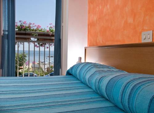Imagen de la habitación del Hotel Ristorante Miramare. Foto 12