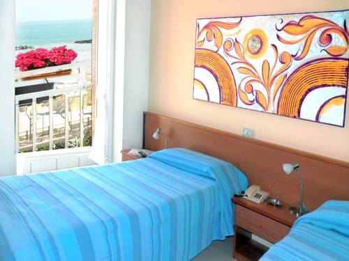 Imagen de la habitación del Hotel Ristorante Miramare. Foto 15
