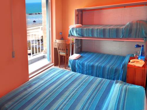 Imagen de la habitación del Hotel Ristorante Miramare. Foto 16