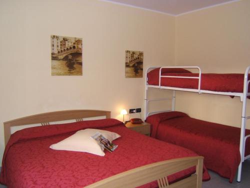 Imagen de la habitación del Hotel Ristorante Miravalle. Foto 7