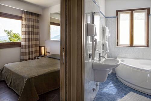 Imagen de la habitación del Hotel Ristorante San Carlo. Foto 3