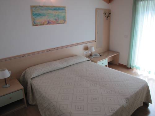 Imagen de la habitación del Hotel Ristorante Scaran&ograve;. Foto 8