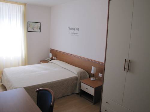 Imagen de la habitación del Hotel Ristorante Scaran&ograve;. Foto 9