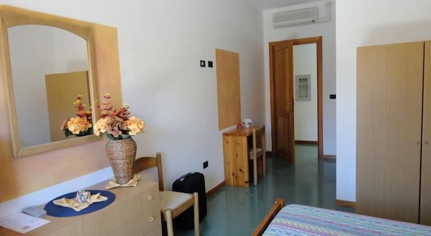 Imagen de la habitación del Hotel Ristorante Silvestrino. Foto 16