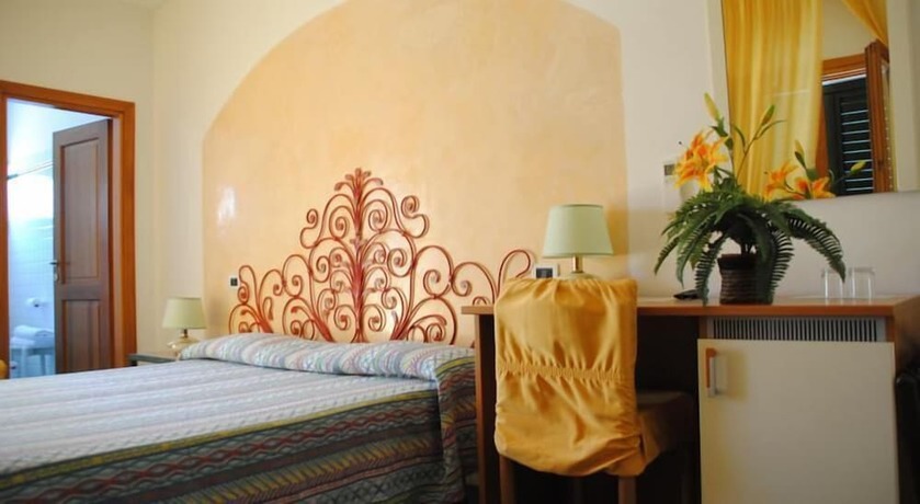 Imagen de la habitación del Hotel Ristorante Silvestrino. Foto 19