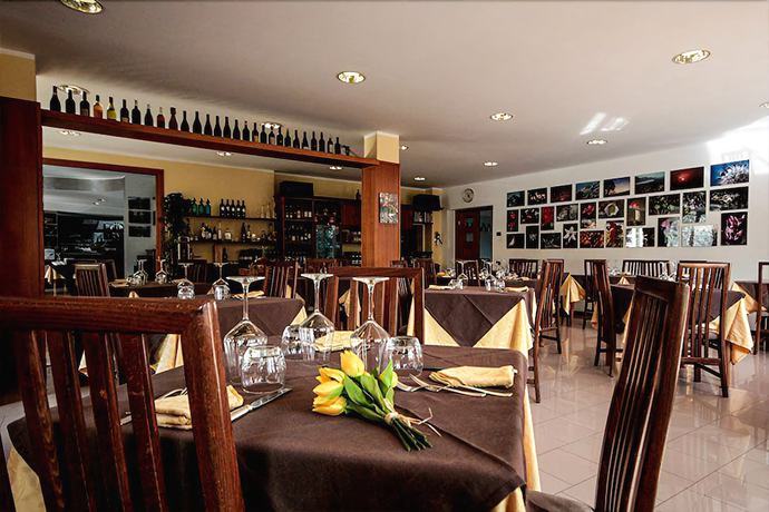 Imagen del bar/restaurante del Hotel Ristorante Sporting Club. Foto 6