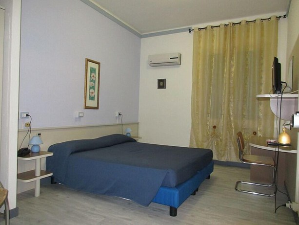 Imagen de la habitación del Hotel Ristorante Tre Galletti. Foto 11