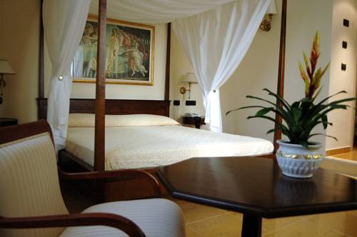 Imagen de la habitación del Hotel Ristorante Vecchia Vibo. Foto 7