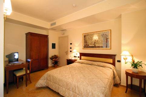 Imagen de la habitación del Hotel Ristorante Vecchia Vibo. Foto 10