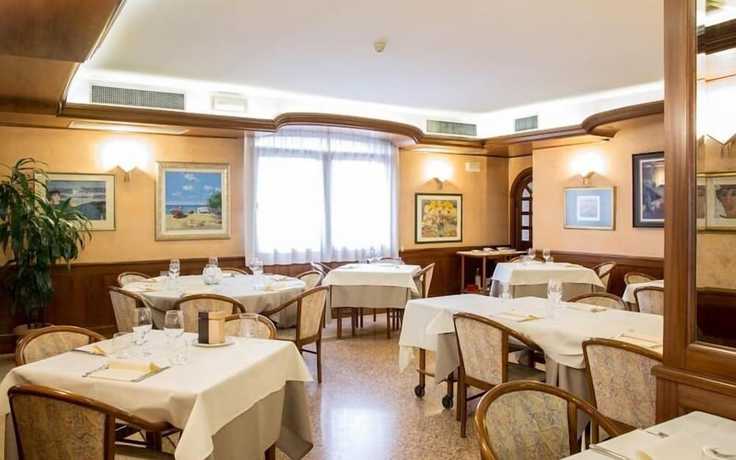 Imagen del bar/restaurante del Hotel Ristorante Villa Monica. Foto 2
