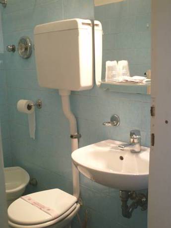 Imagen de la habitación del Hotel Ristorante Vittoria, Brusimpiano. Foto 6