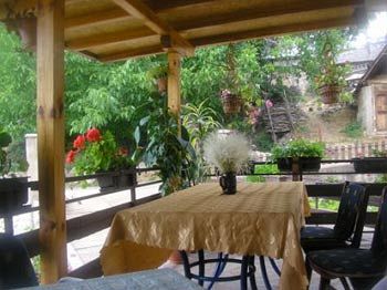 Imagen de los exteriores del Hotel Risto's Guest House. Foto 11