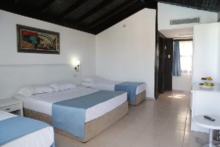 Imagen de la habitación del Hotel Risus Beach Resort. Foto 5
