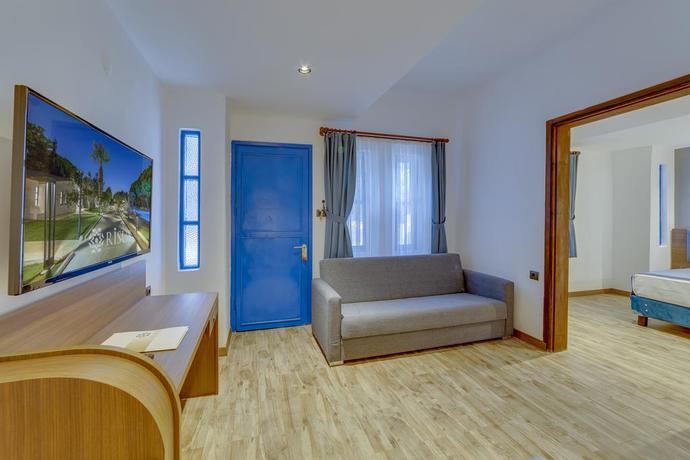 Imagen de la habitación del Hotel Risus Garden Marina. Foto 5