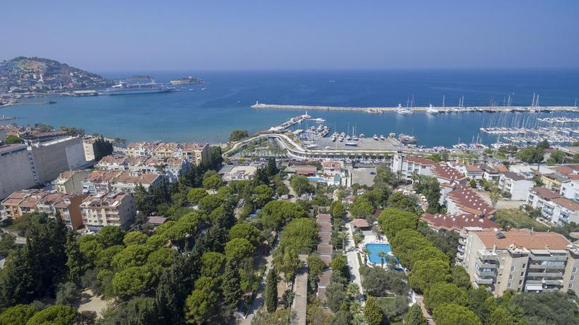 Imagen de los exteriores del Hotel Risus Garden Marina. Foto 12