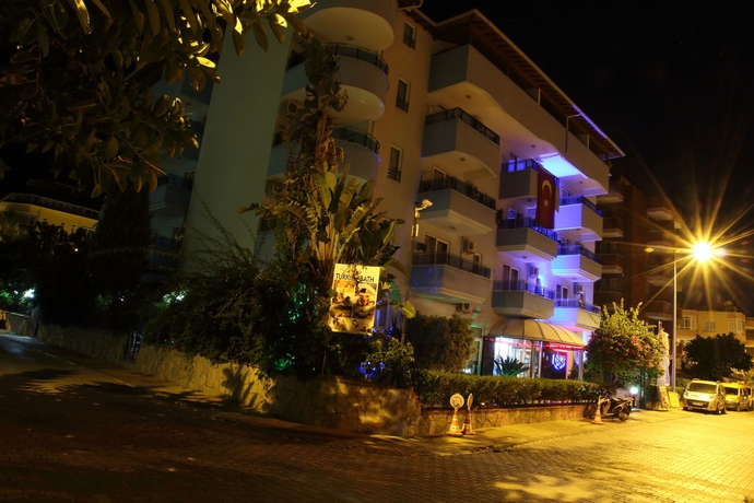 Imagen general del Hotel Risus Suit. Foto 3