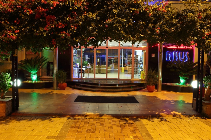Imagen general del Hotel Risus Suit. Foto 4